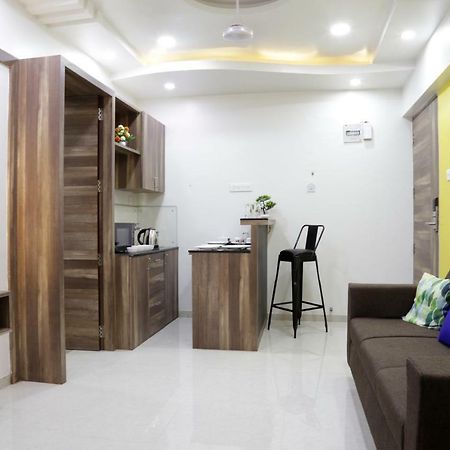 Emerald Vista Luxury Suites Пуне Екстер'єр фото