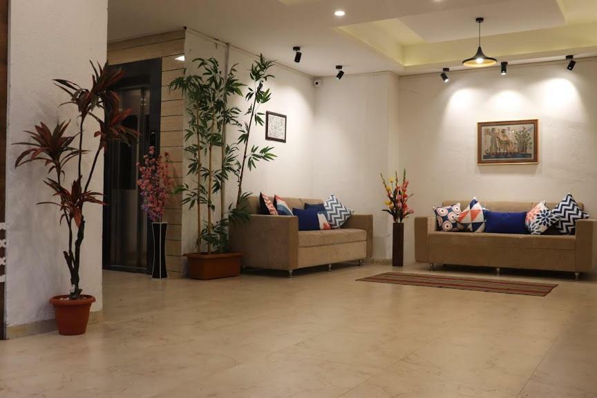 Emerald Vista Luxury Suites Пуне Екстер'єр фото